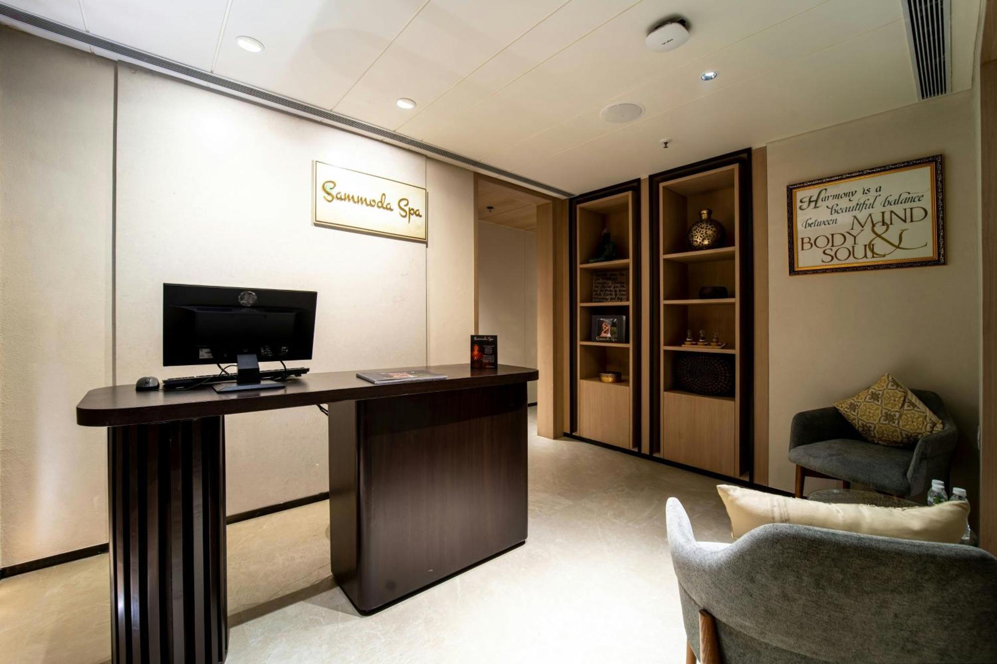 Courtyard By Marriott 바도다라 외부 사진