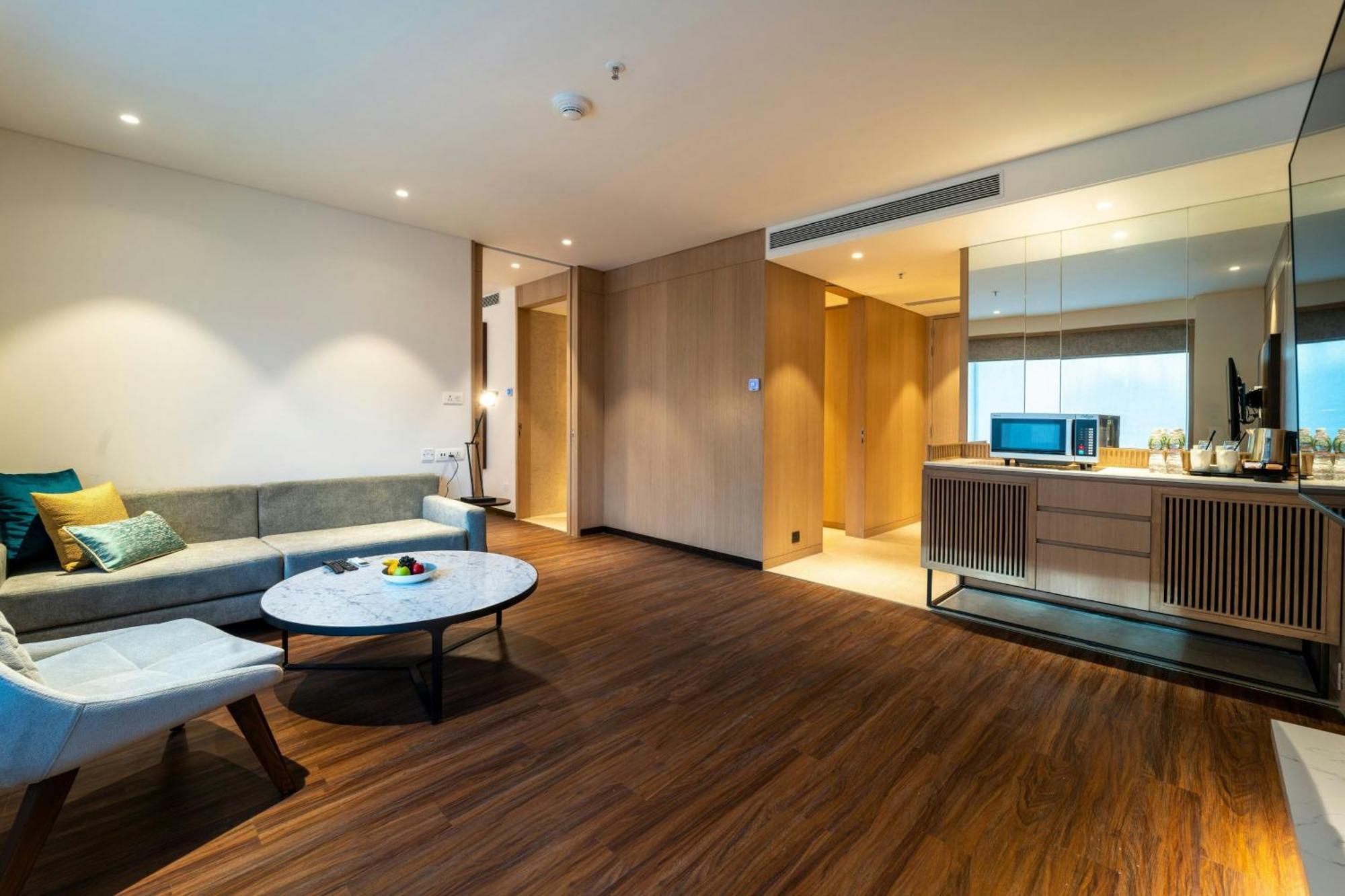 Courtyard By Marriott 바도다라 외부 사진