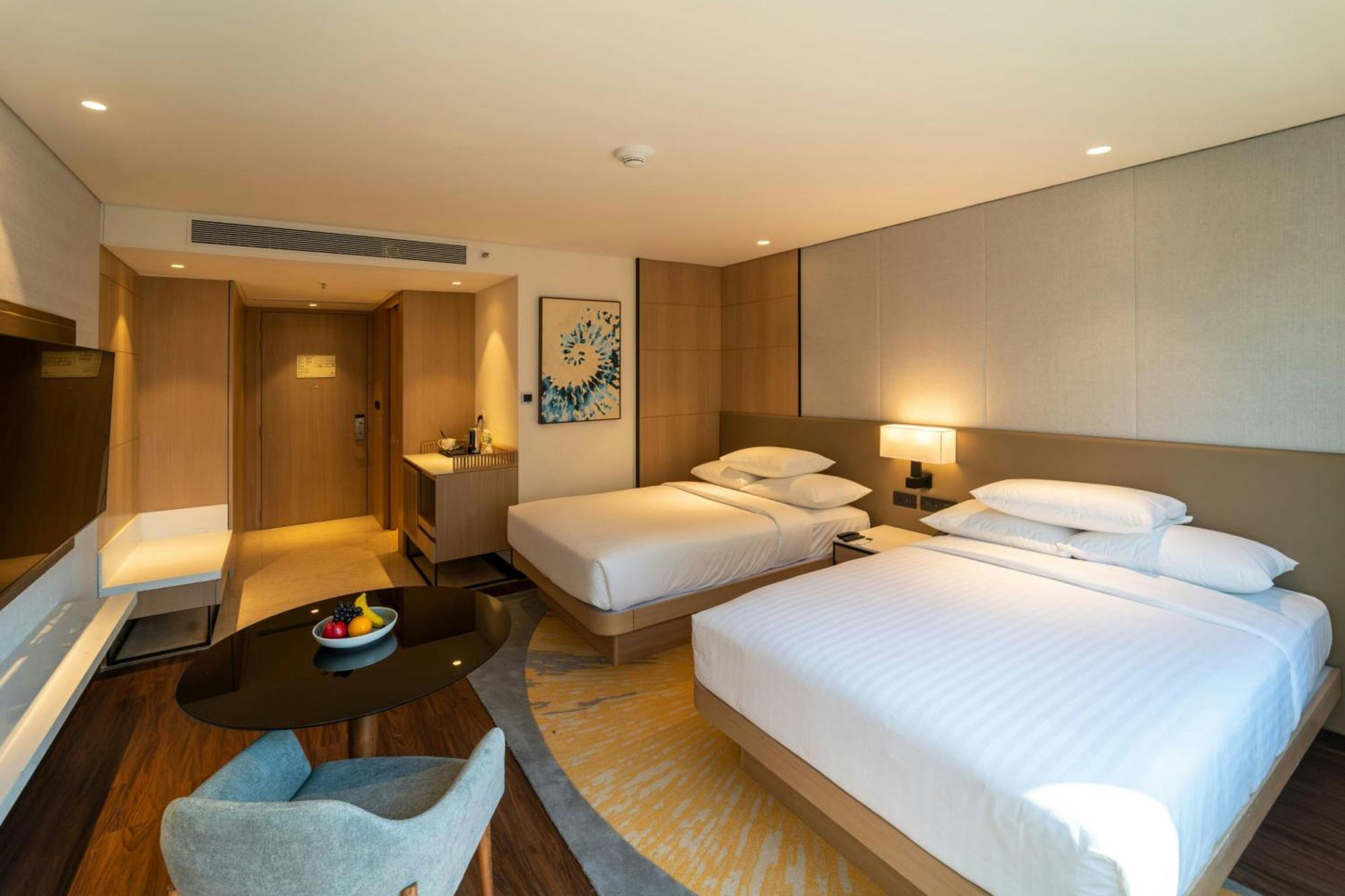 Courtyard By Marriott 바도다라 외부 사진